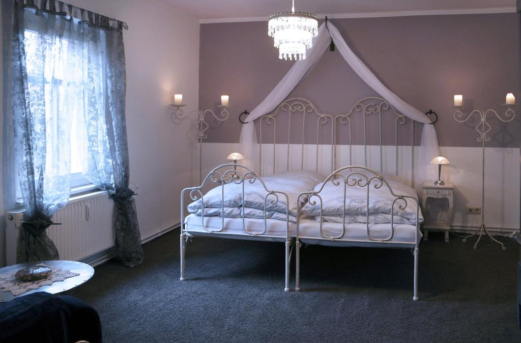 Goldberghaus Apartment โกรสเชอเนา ภายนอก รูปภาพ